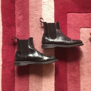 Doc Marten Flora Chelsea boots!
